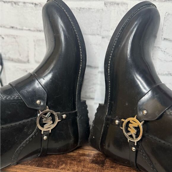 Michael Kors Fulton Harness Rain Boots, Short, Size 8 - Picture 4 of 9